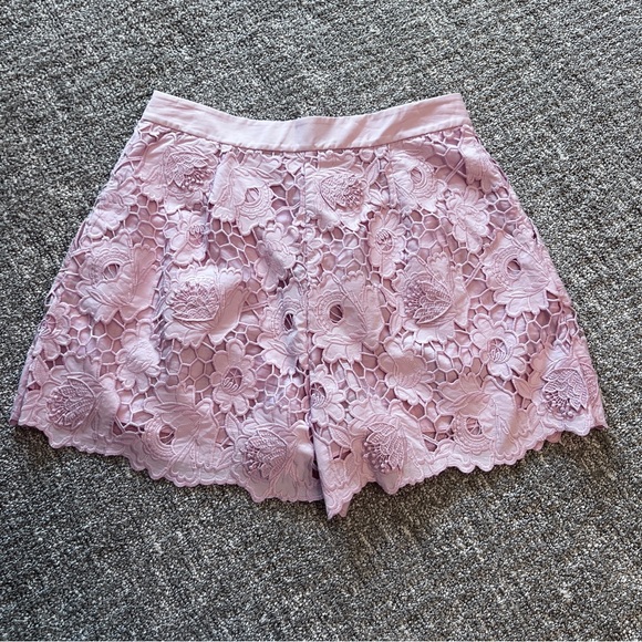 Self-Portrait Lace Shorts - Picture 4 of 4